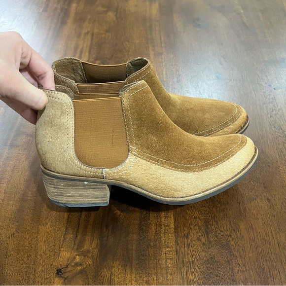 Matisse Ultra Gored Cow Hair Bootie Size 8 - Picture 2 of 8